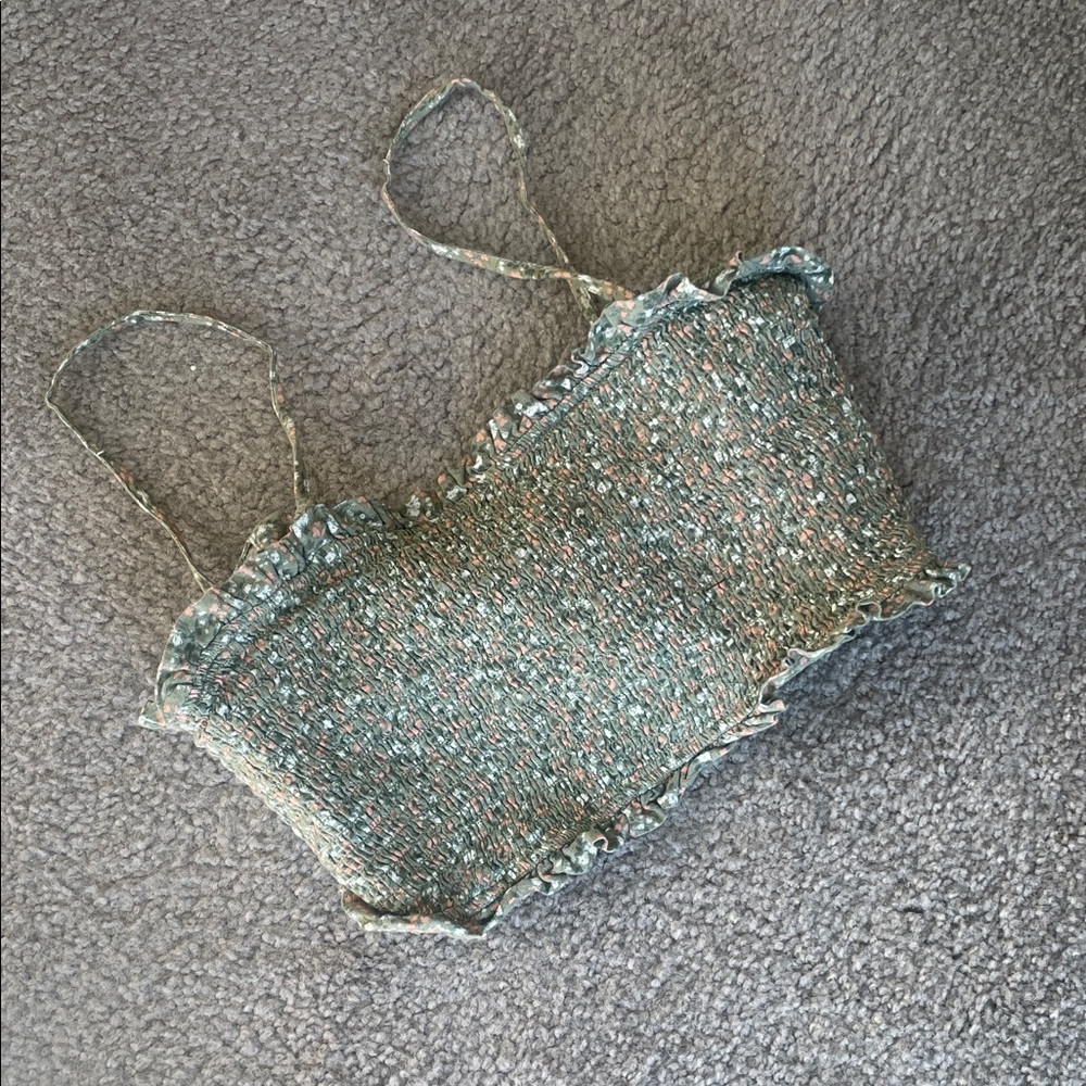 American Eagle Outfitters Green Floral Crop Top